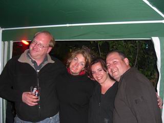 Hallo, Moni, Annett und Hakan