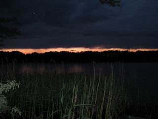 fette Wolken schieben sich vor die Sonne